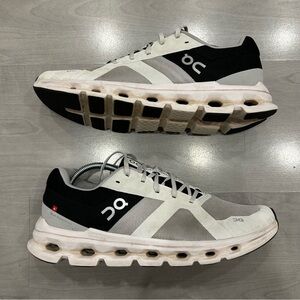 On Cloudrunner Running Shoes Mens Size 11 White Black Gray CloudTec 46.98647